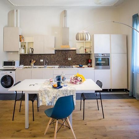 Acacia Firenze - Dalia Apartment ภายนอก รูปภาพ