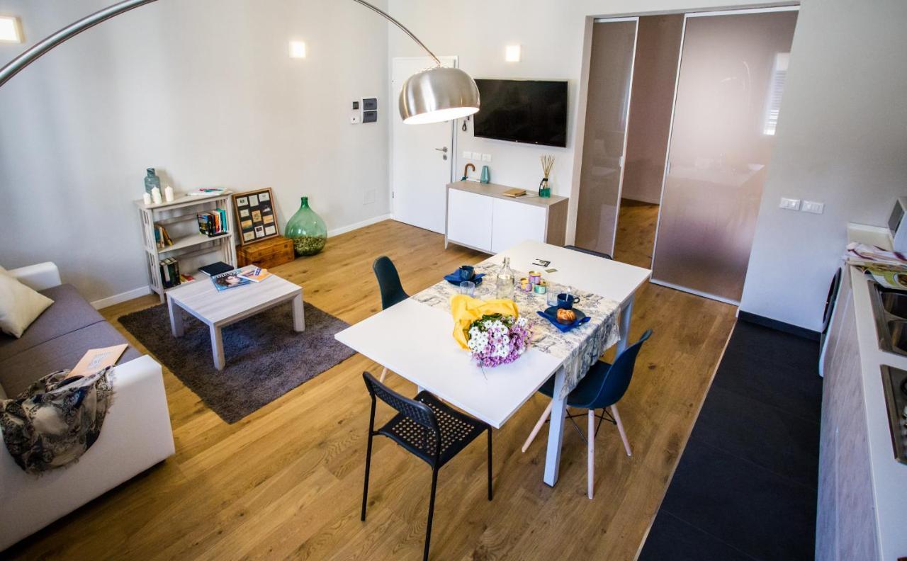 Acacia Firenze - Dalia Apartment ภายนอก รูปภาพ